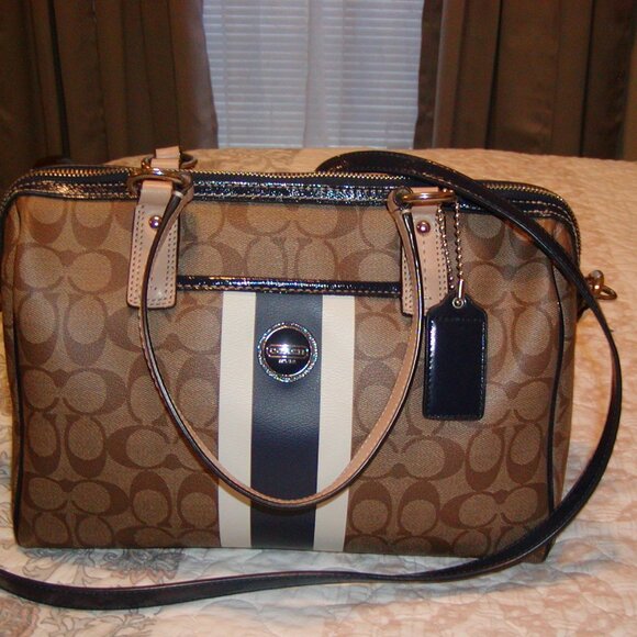 Coach Bag - Picture 6 of 6
